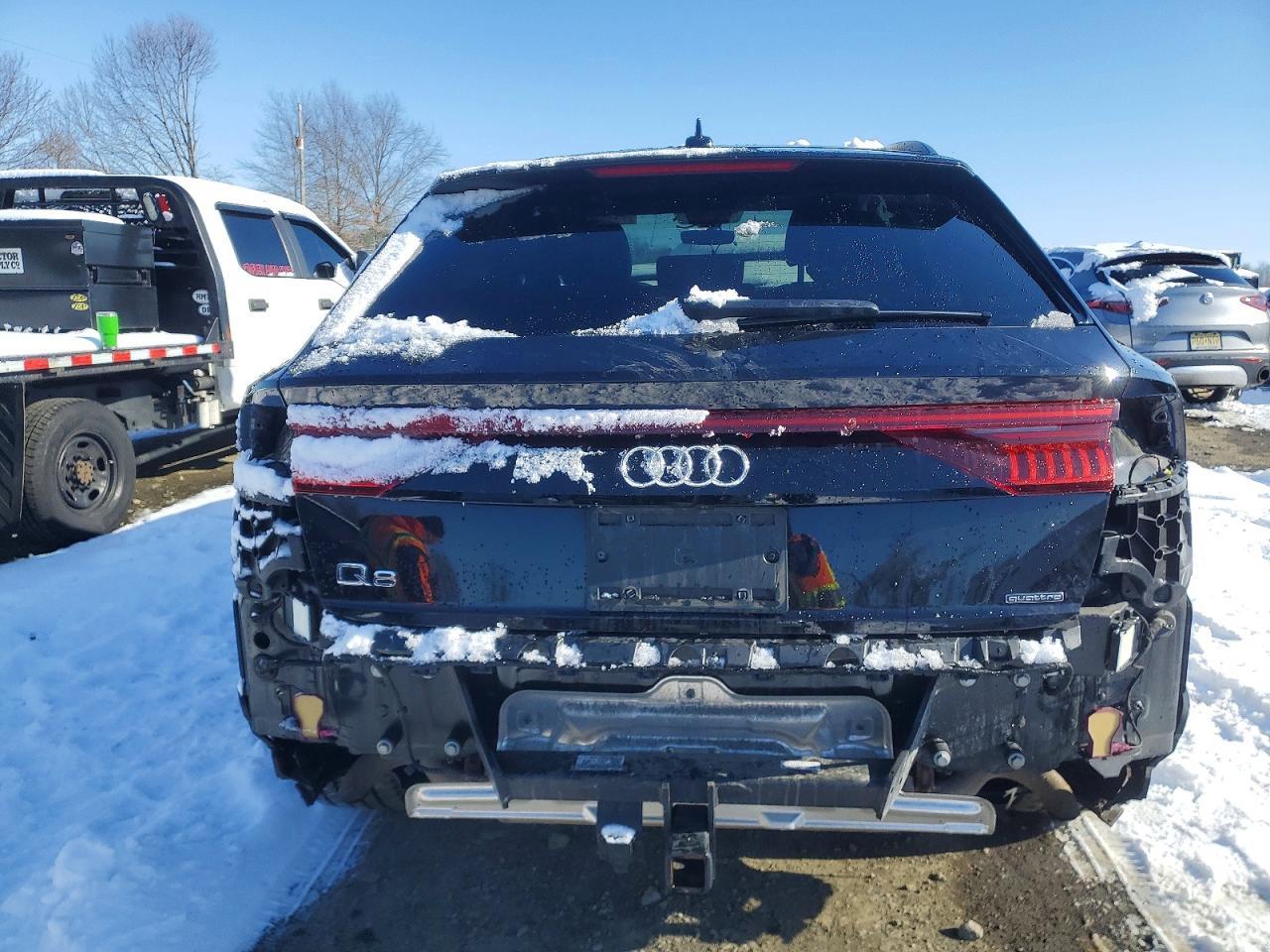 2021 AUDI Q8