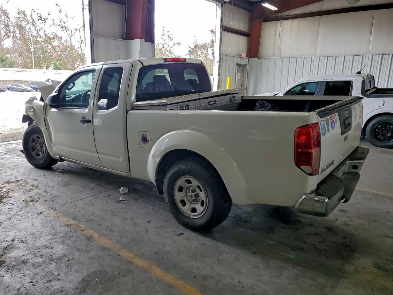 2015 NISSAN Frontier