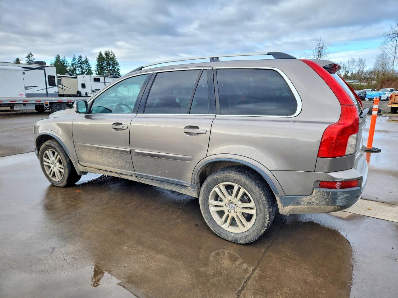 2011 VOLVO XC90