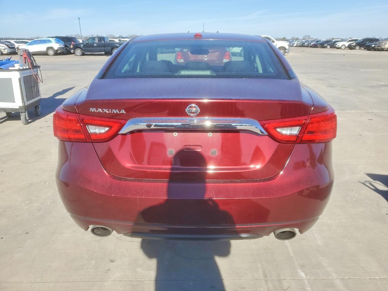 2016 NISSAN Maxima
