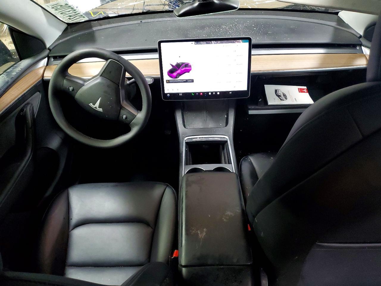 2025 TESLA MODEL Y