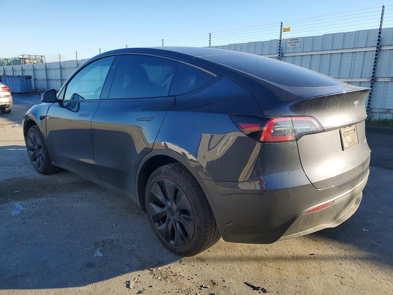 2024 TESLA MODEL Y
