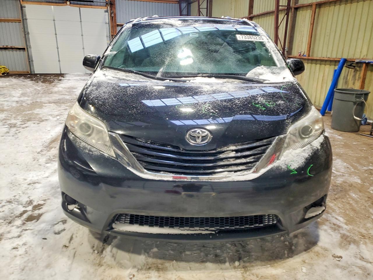 2017 TOYOTA SIENNA