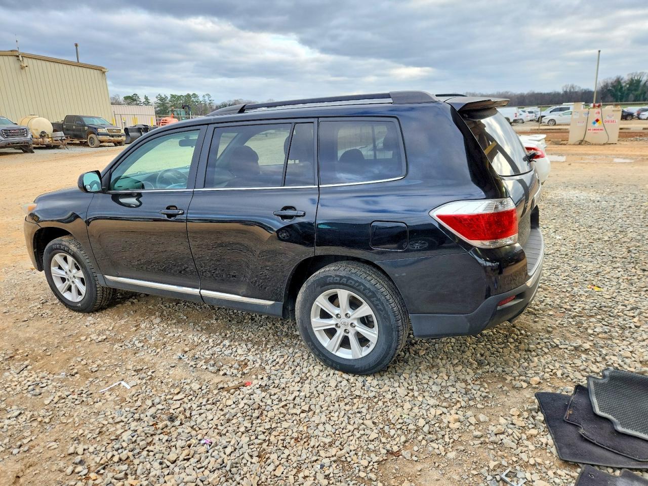 2011 TOYOTA HIGHLANDER