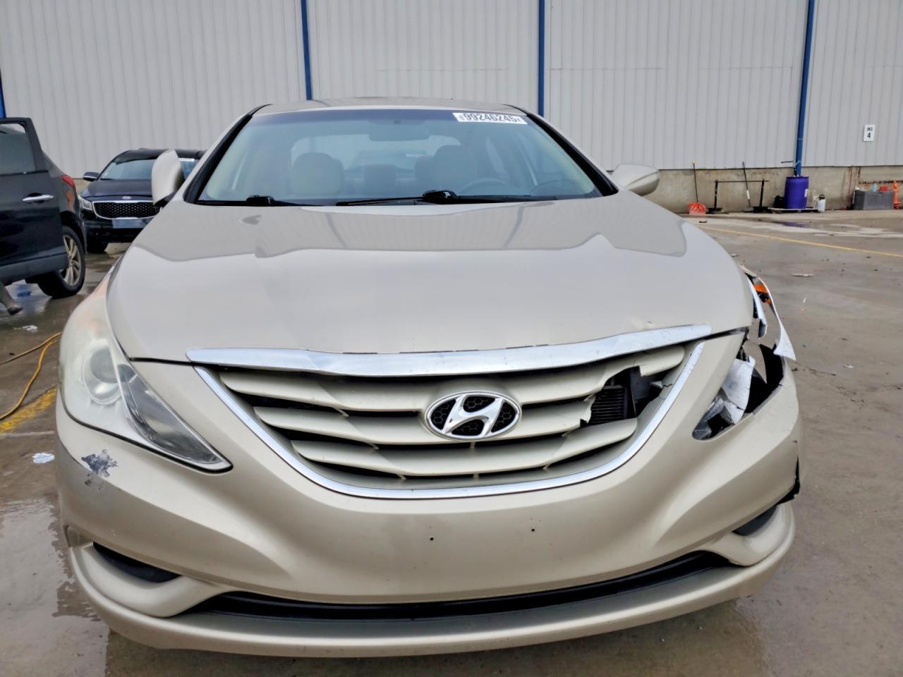 2011 HYUNDAI SONATA
