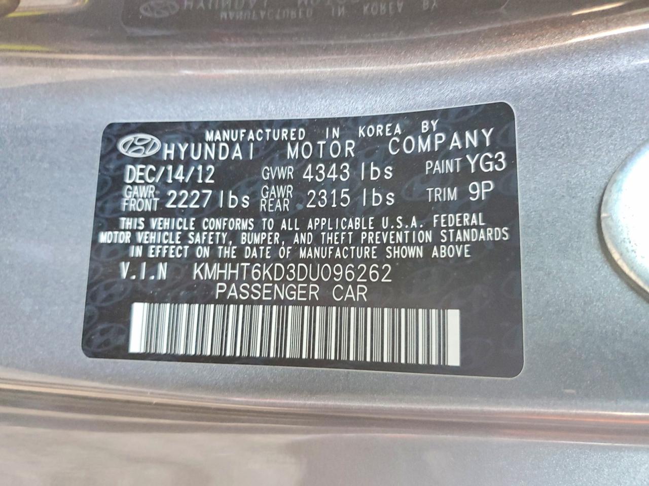2013 HYUNDAI GENESIS