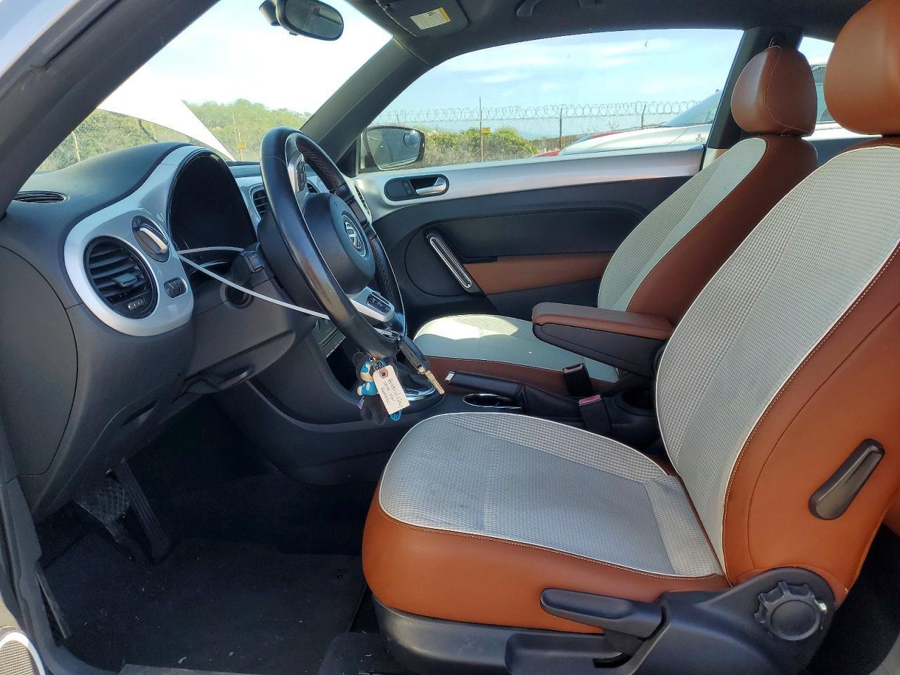2015 VOLKSWAGEN Beetle