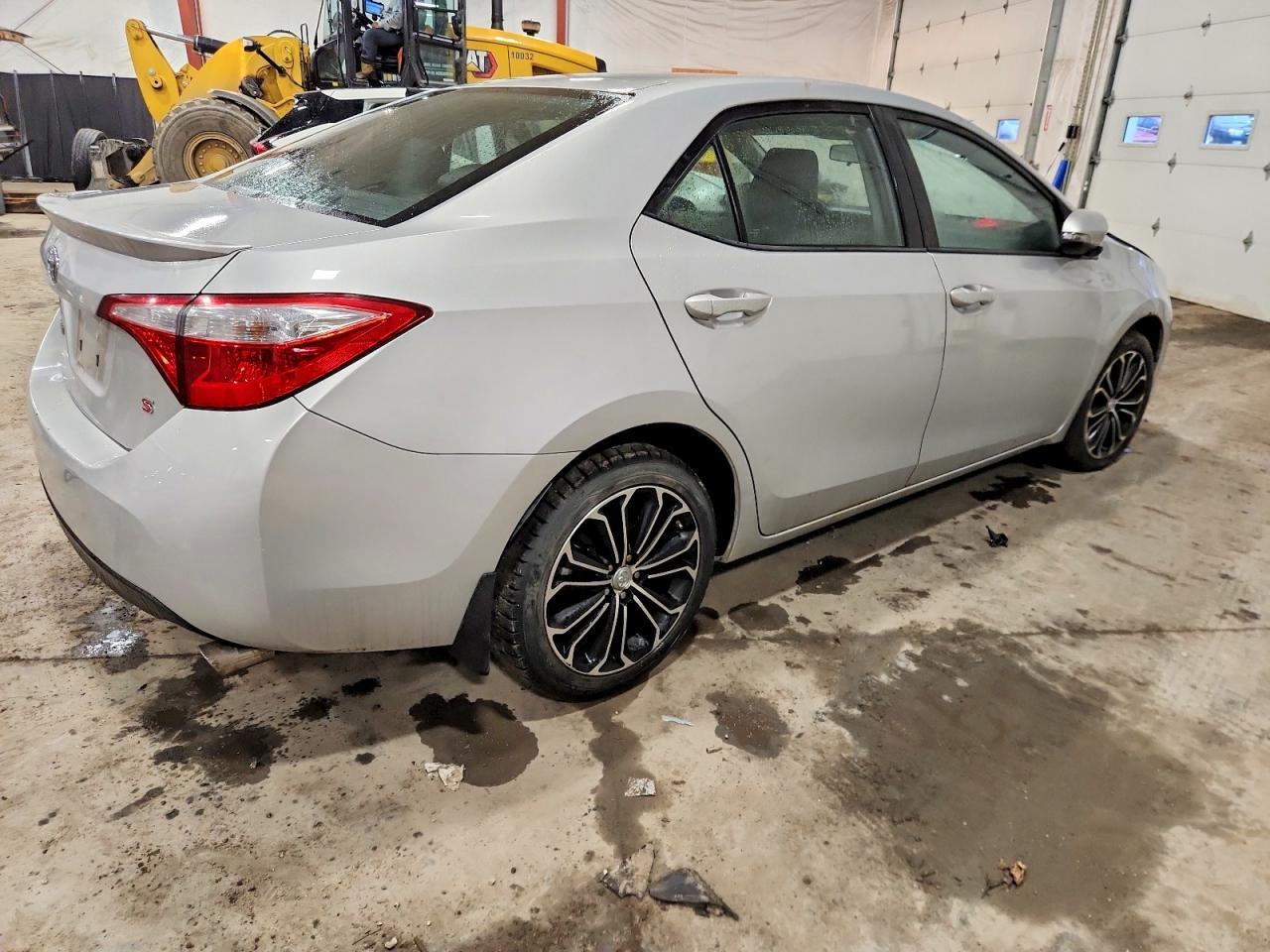 2015 TOYOTA COROLLA