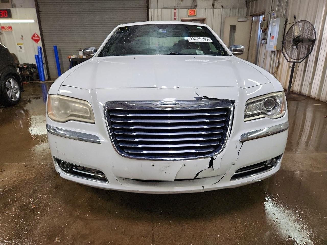 2011 CHRYSLER 300