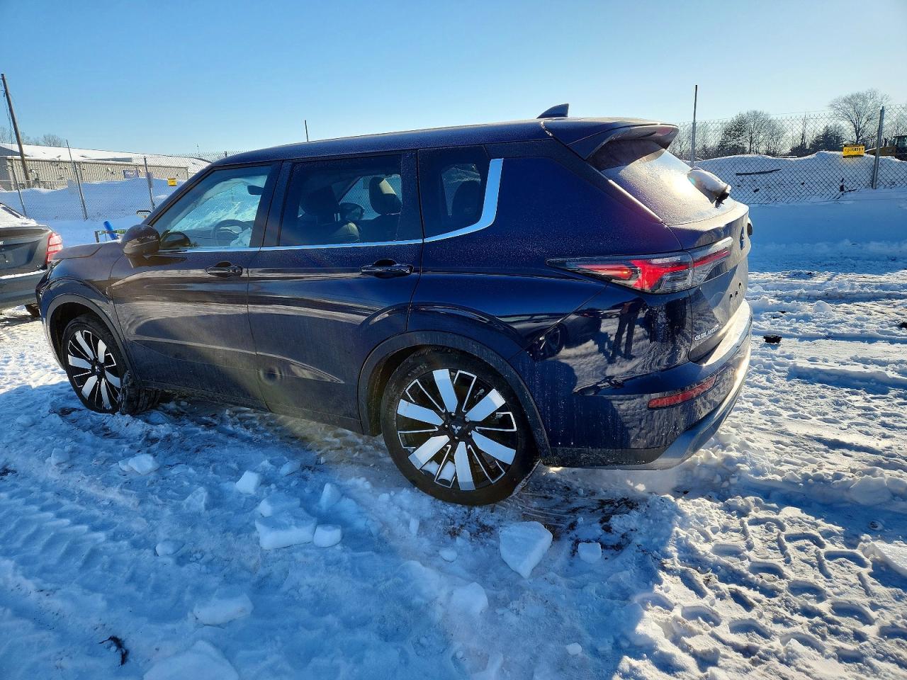 2025 MITSUBISHI outlander
