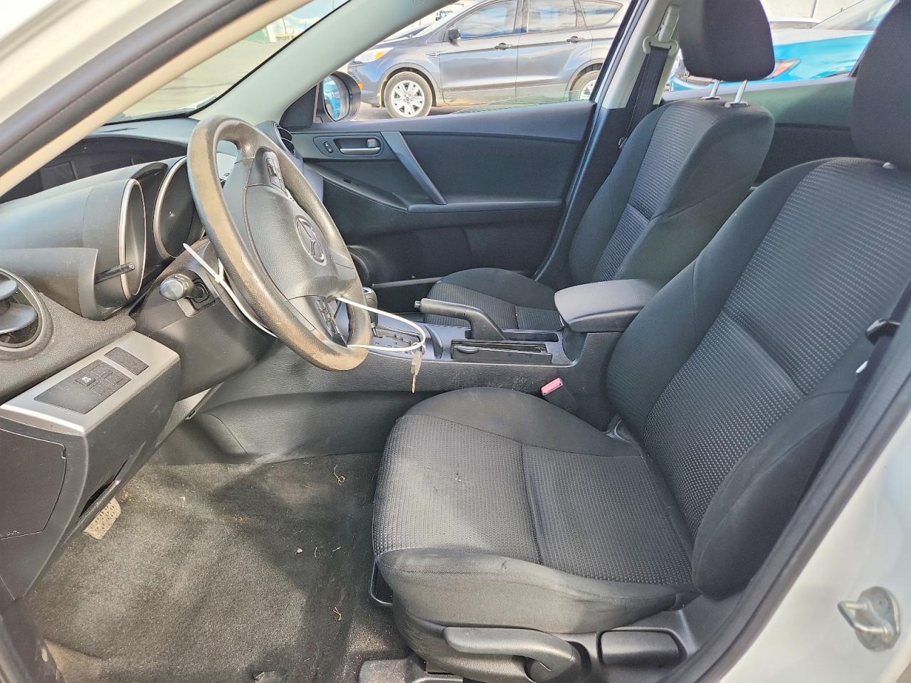 2013 MAZDA 3