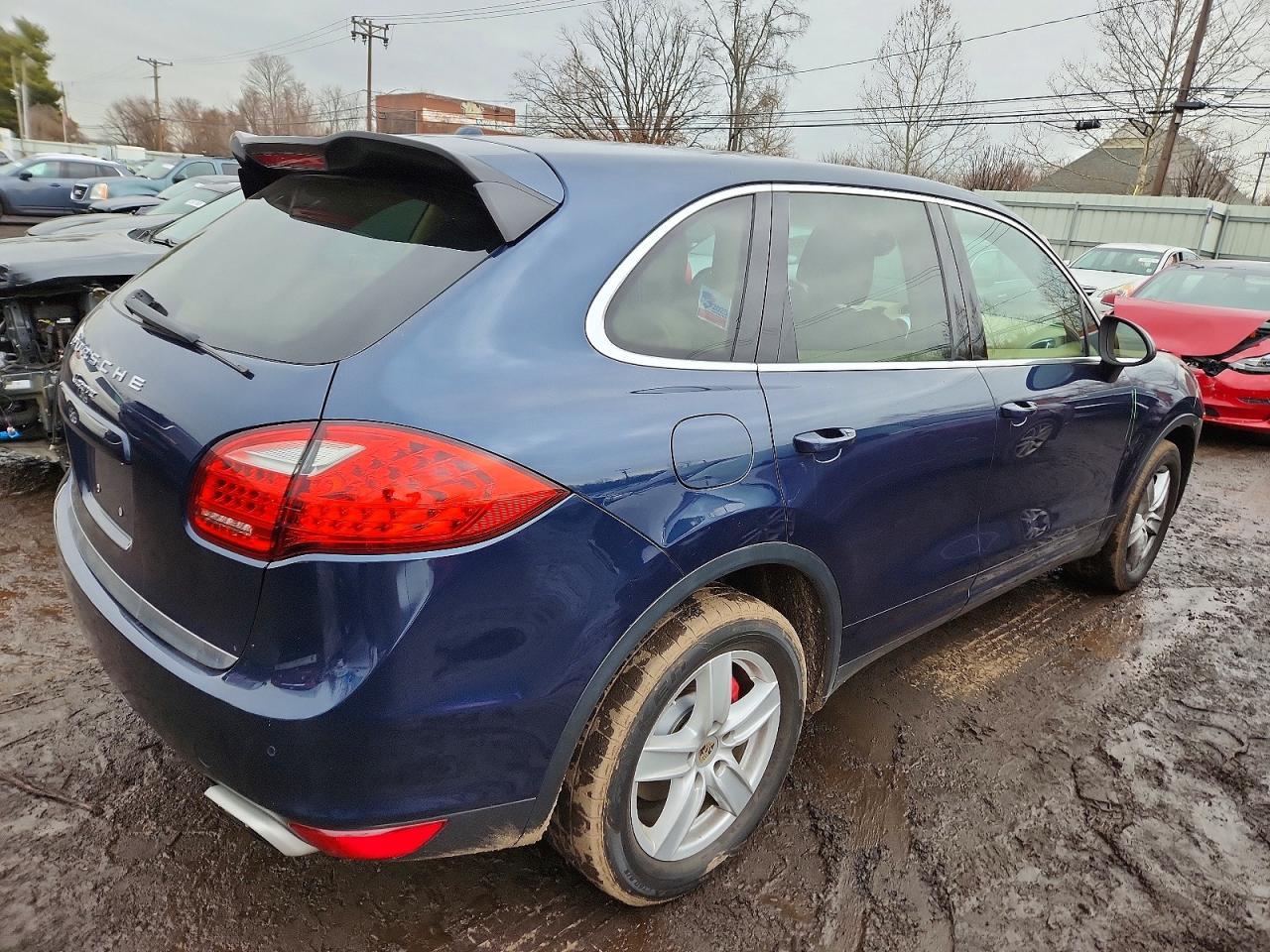 2013 PORSCHE CAYENNE