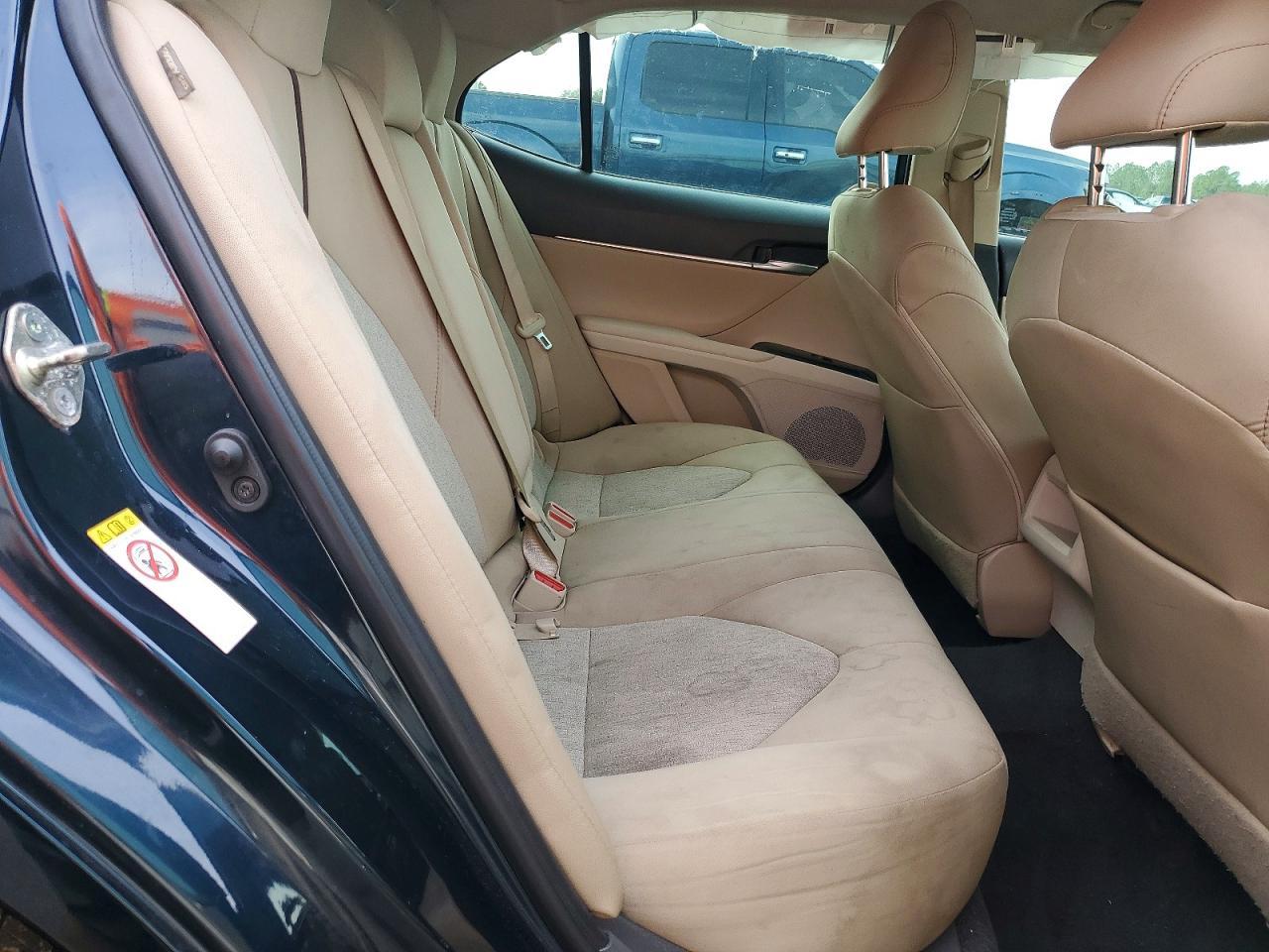 2018 TOYOTA CAMRY
