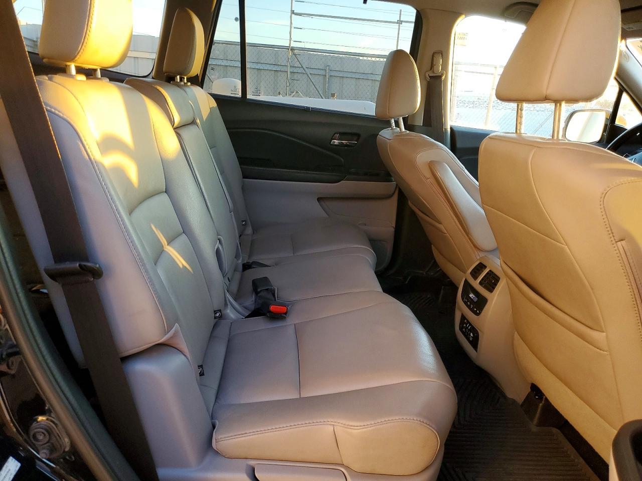 2016 HONDA PILOT