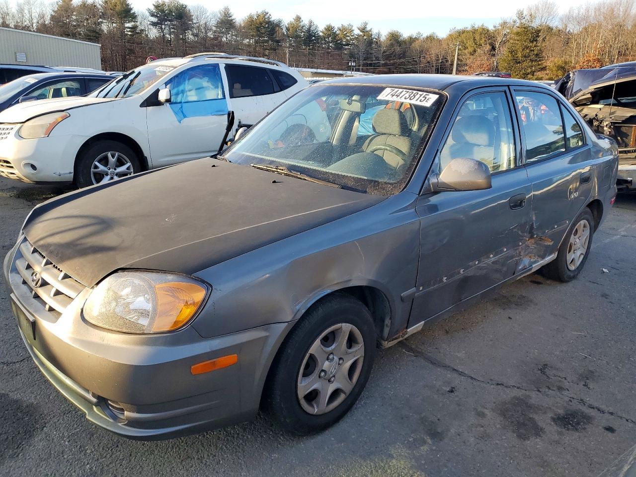 2004 HYUNDAI ACCENT