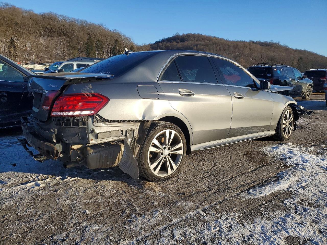 2016 MERCEDES-BENZ E-Class