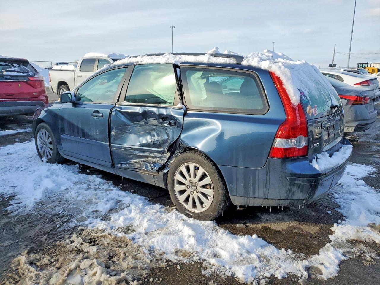2005 VOLVO V50