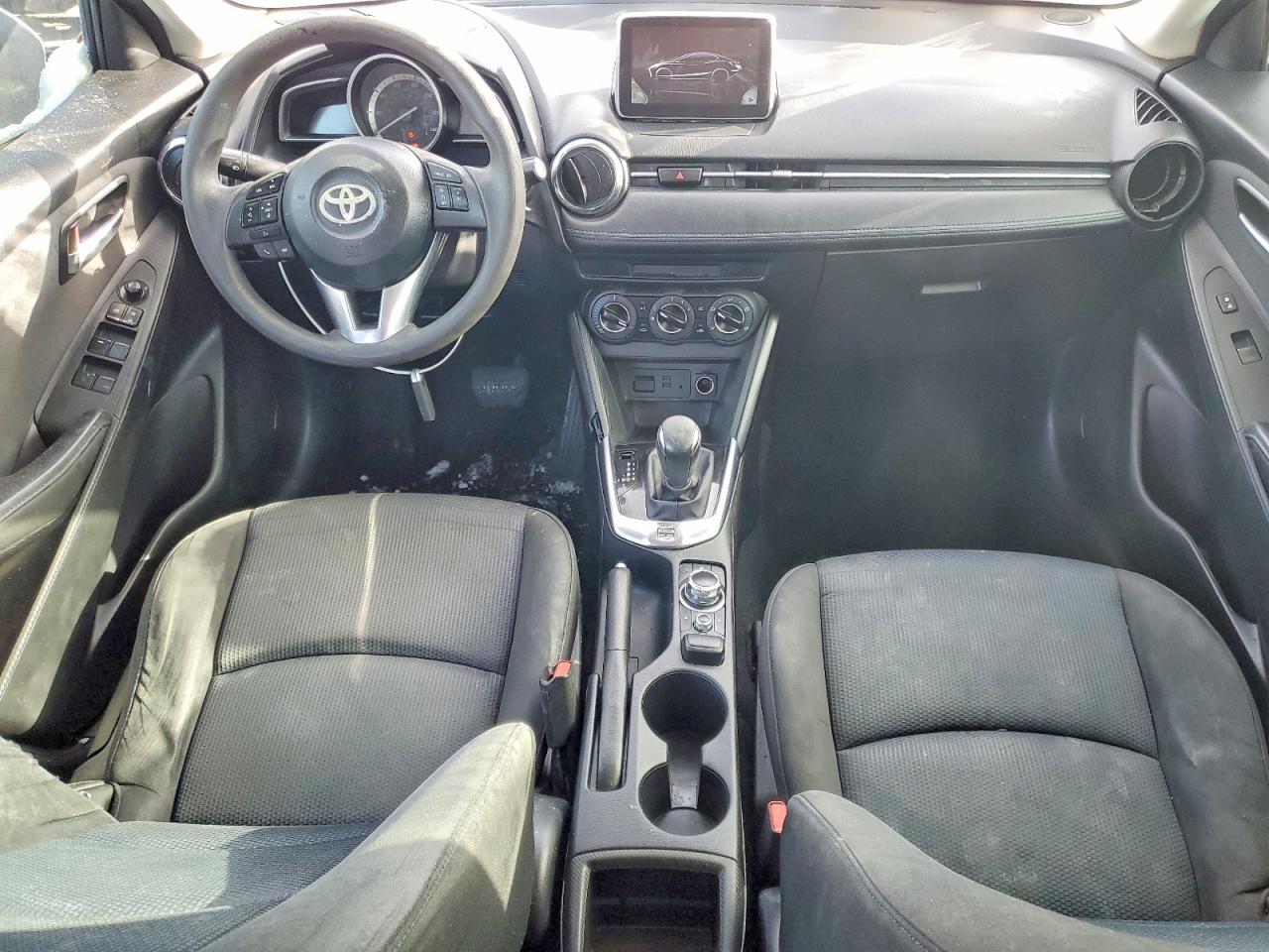 2017 TOYOTA YARIS