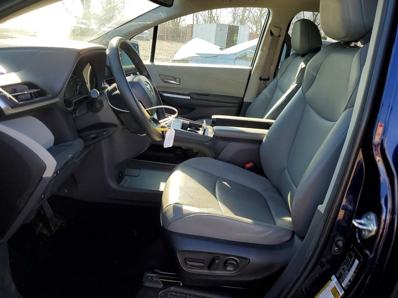 2022 TOYOTA SIENNA