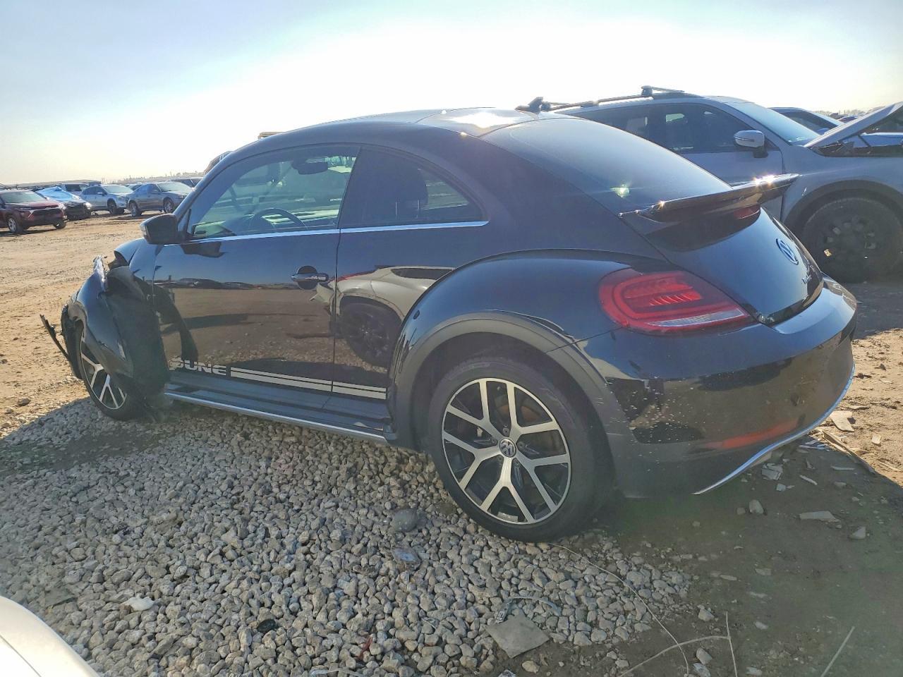2018 VOLKSWAGEN Beetle