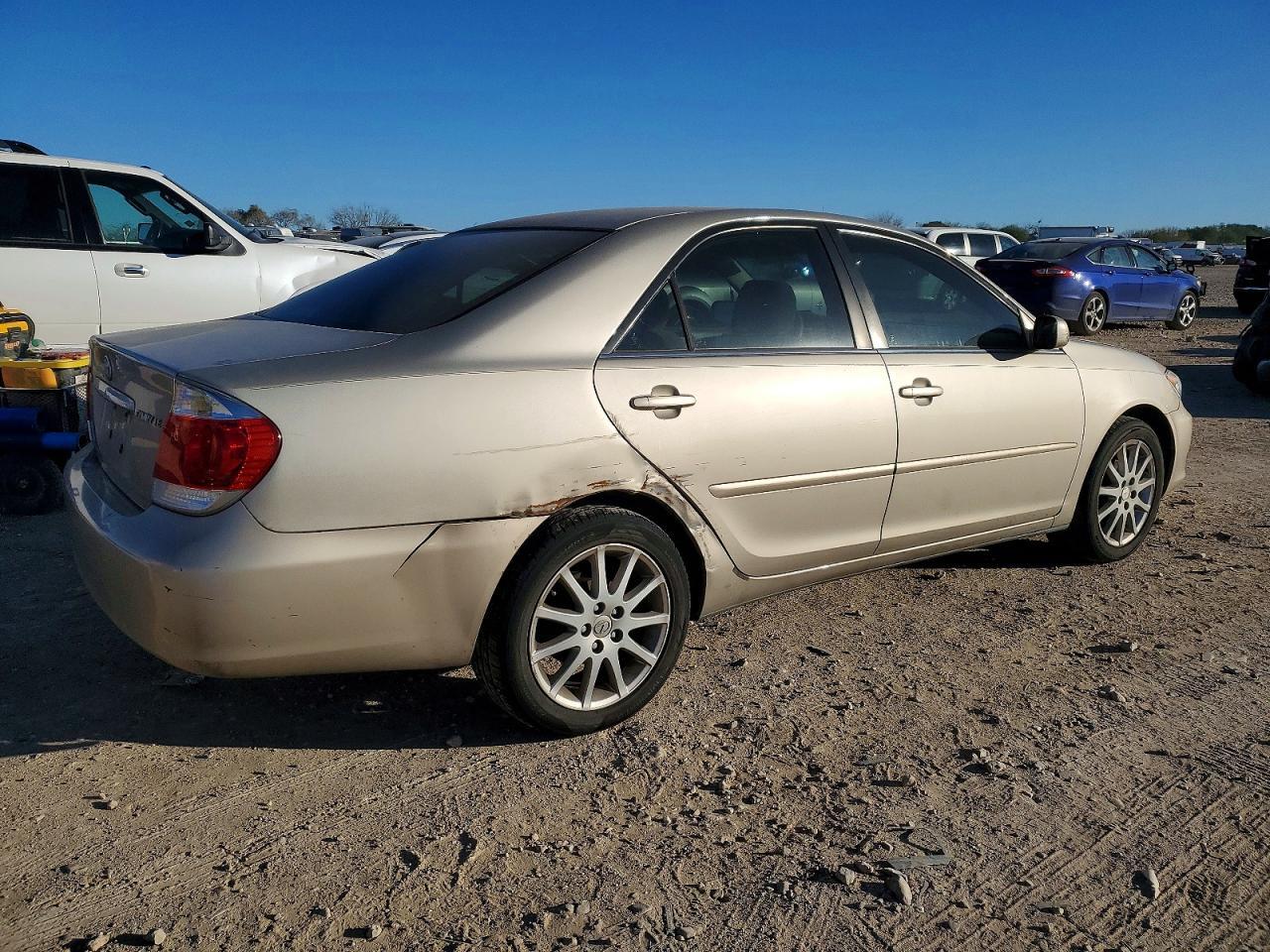 2005 TOYOTA CAMRY