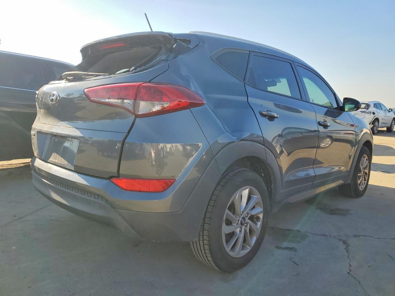 2016 HYUNDAI TUCSON