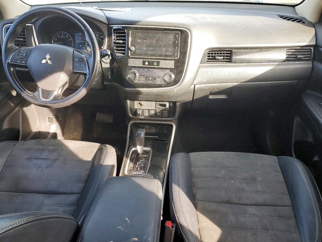 2019 MITSUBISHI outlander