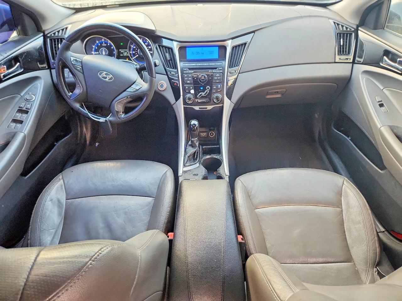 2011 HYUNDAI SONATA