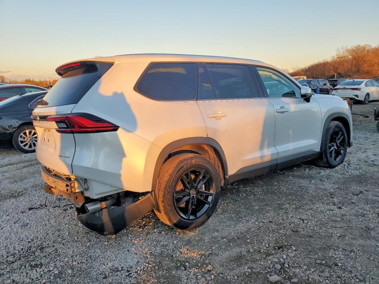 2024 TOYOTA HIGHLANDER