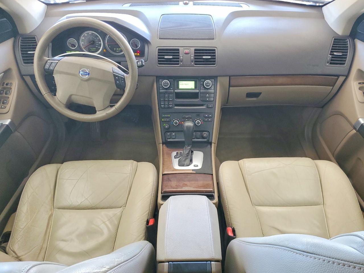 2011 VOLVO XC90