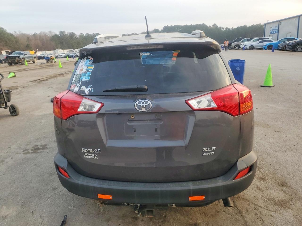 2015 TOYOTA RAV4