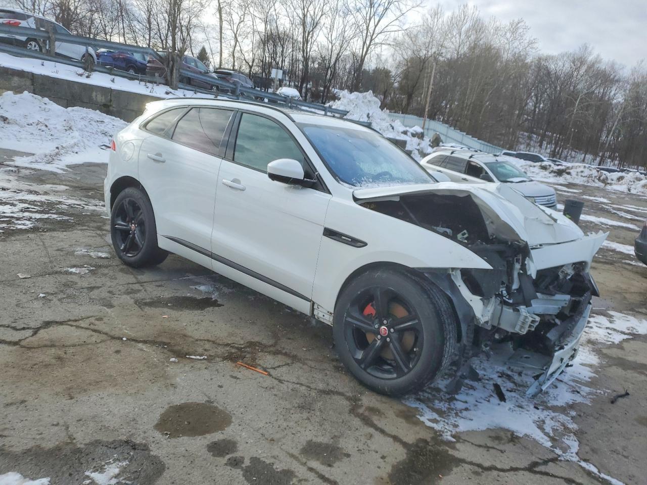 2017 JAGUAR F-Pace