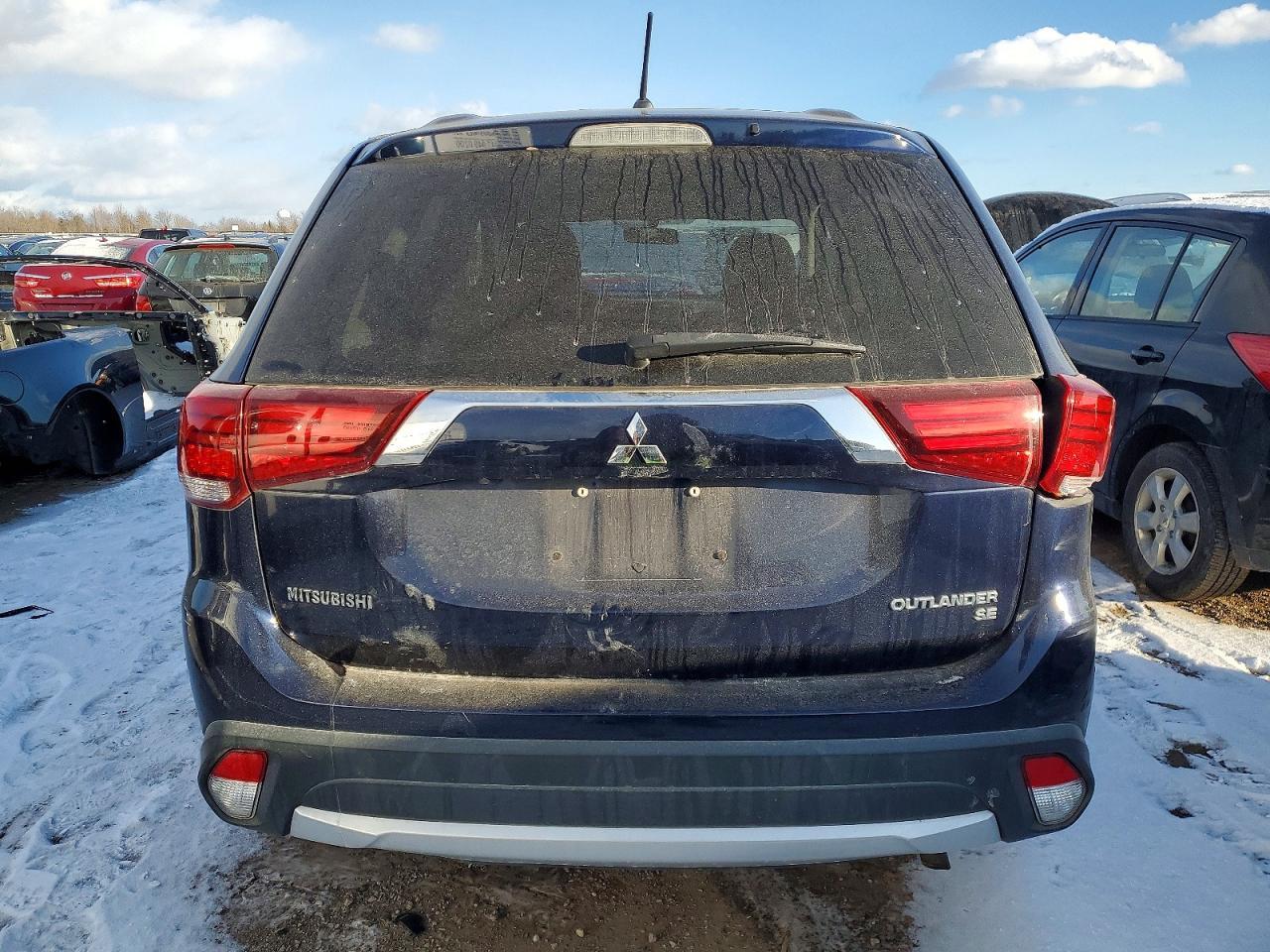 2016 MITSUBISHI outlander