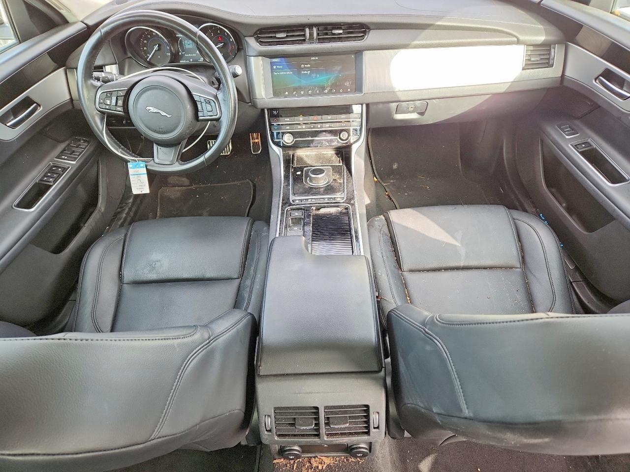 2019 JAGUAR XF