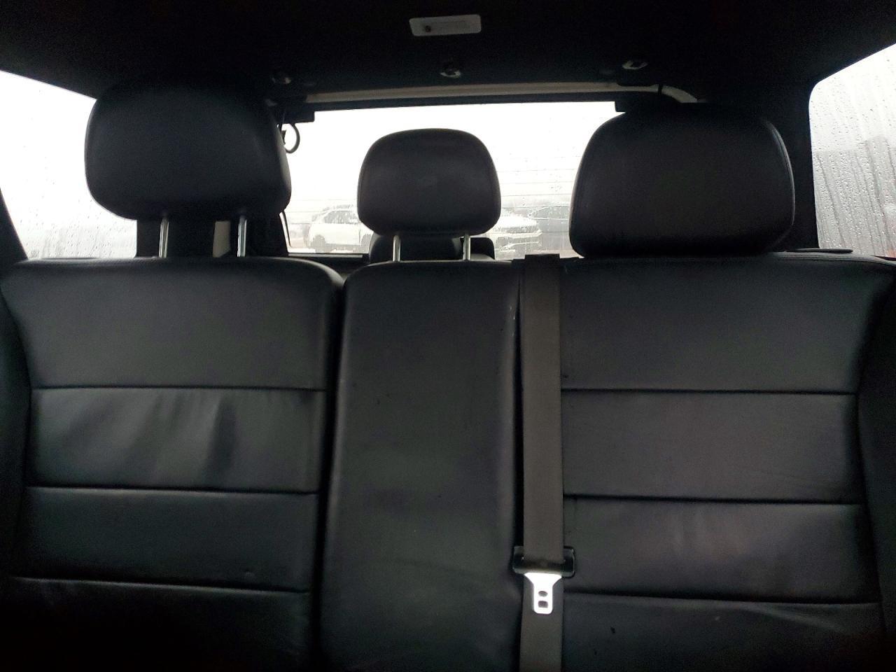 2010 FORD ESCAPE