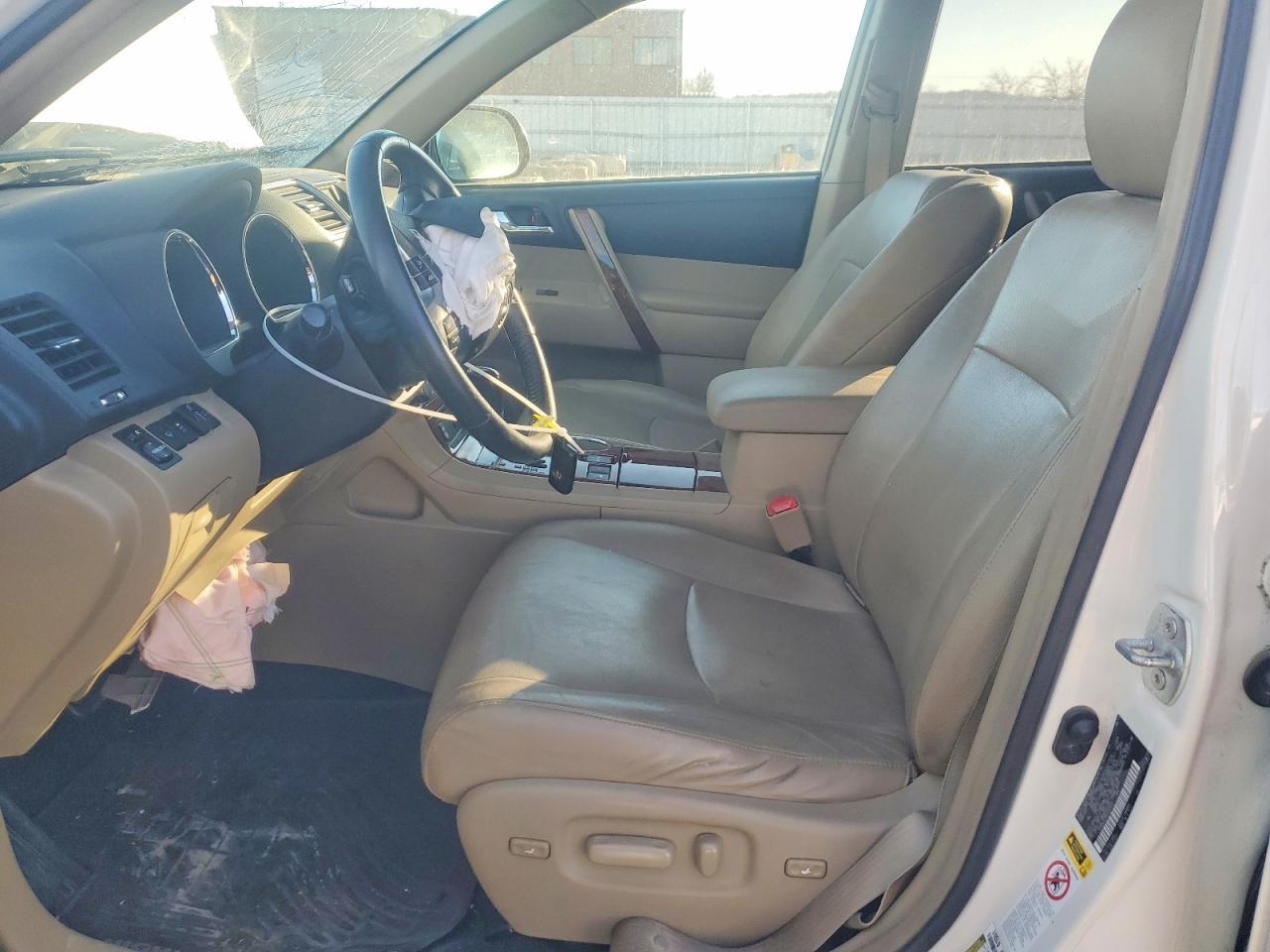 2013 TOYOTA HIGHLANDER