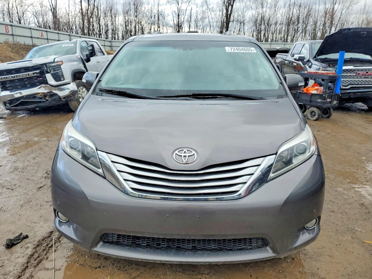2016 TOYOTA SIENNA