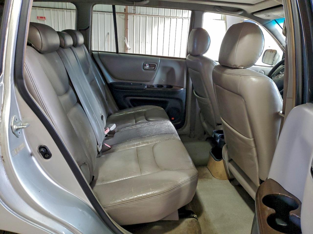 2001 TOYOTA HIGHLANDER