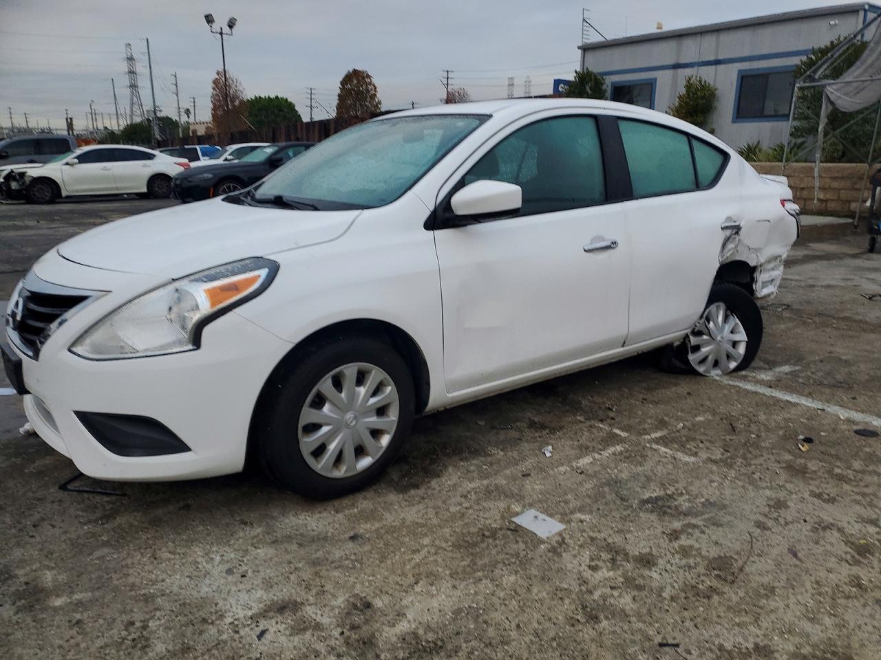 2019 NISSAN VERSA