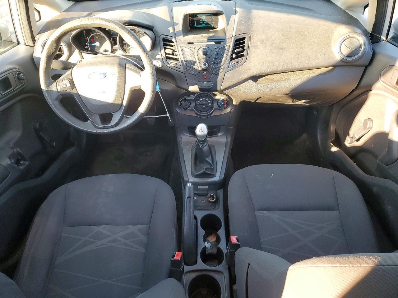 2015 FORD Fiesta