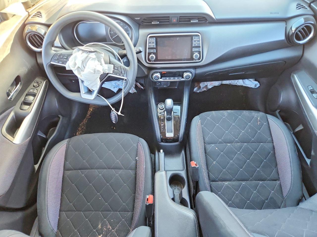 2020 NISSAN KICKS