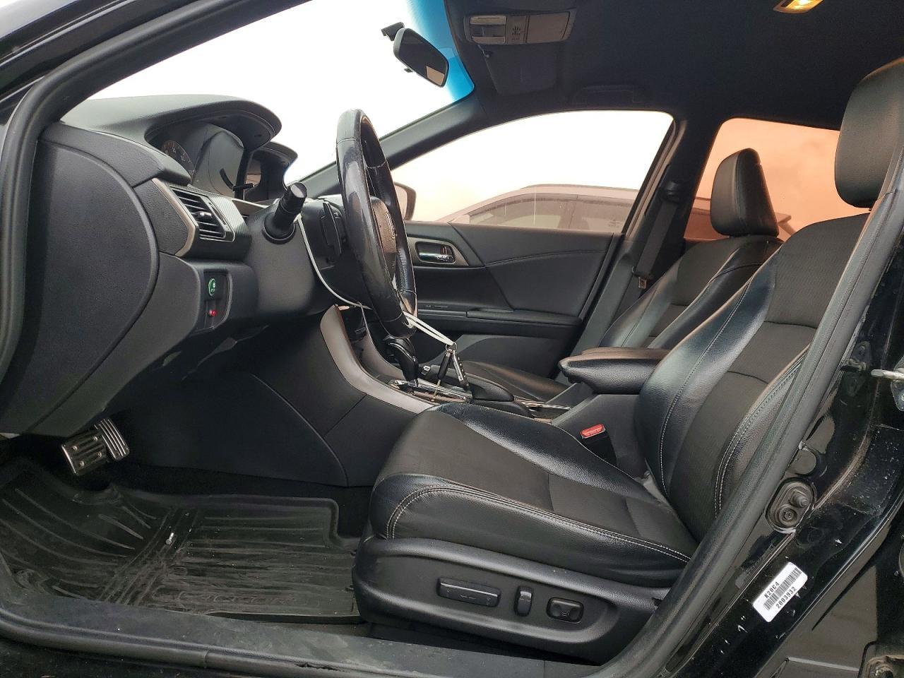 2017 HONDA ACCORD