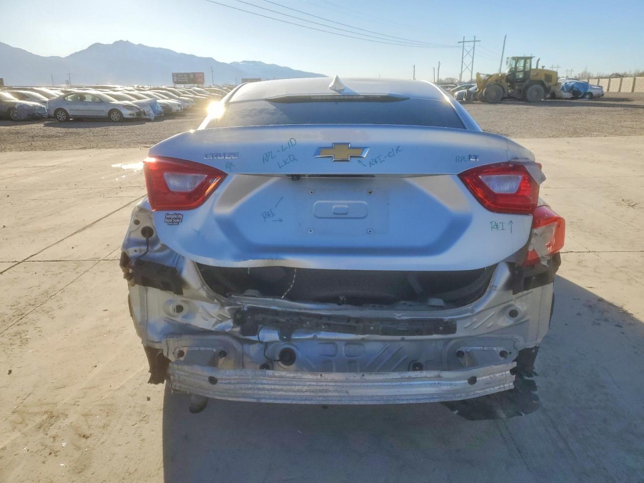2016 CHEVROLET CRUZE