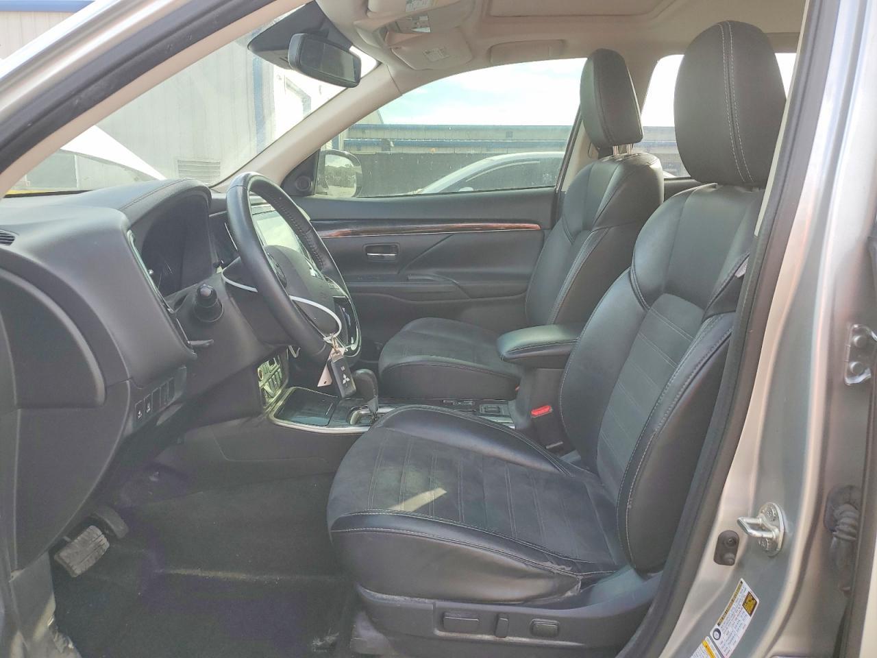 2020 MITSUBISHI outlander
