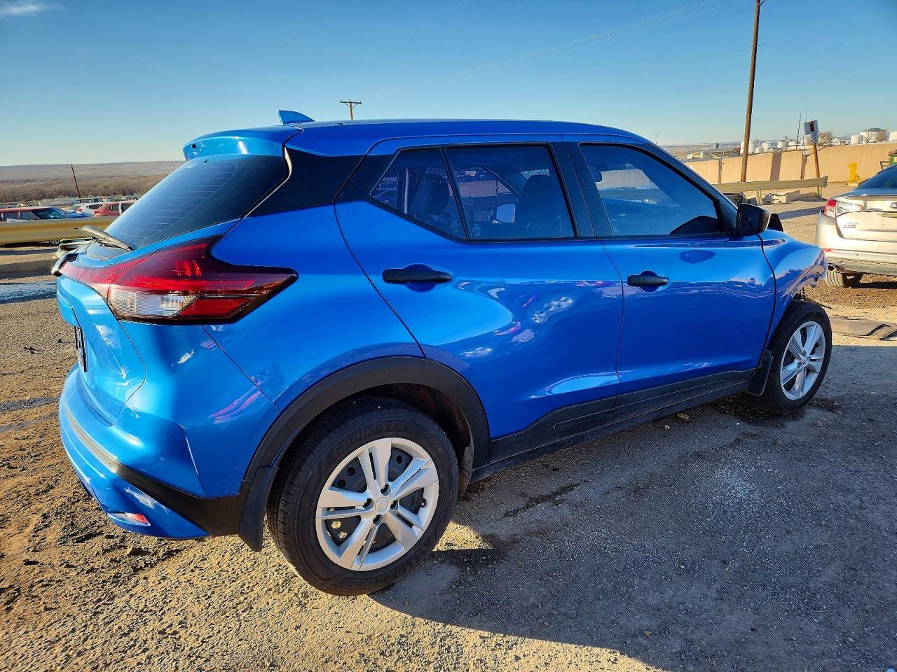 2021 NISSAN KICKS