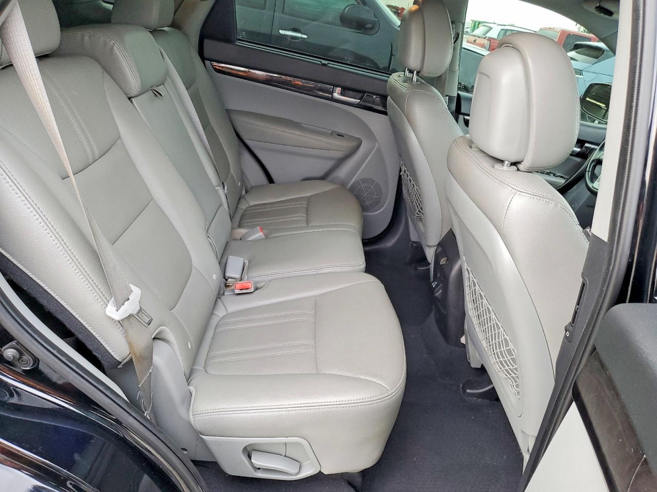 2014 KIA SORENTO