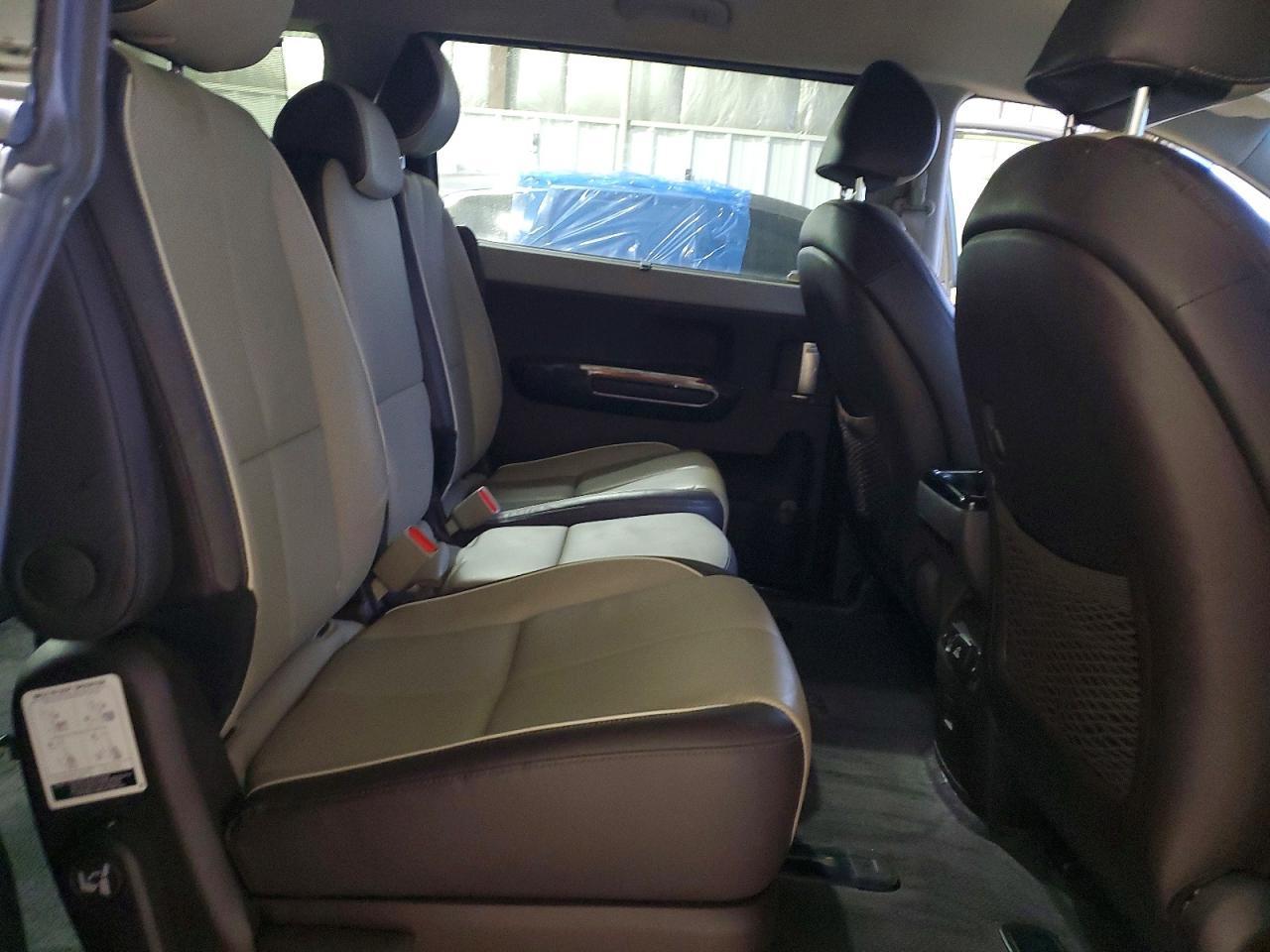2017 KIA SEDONA