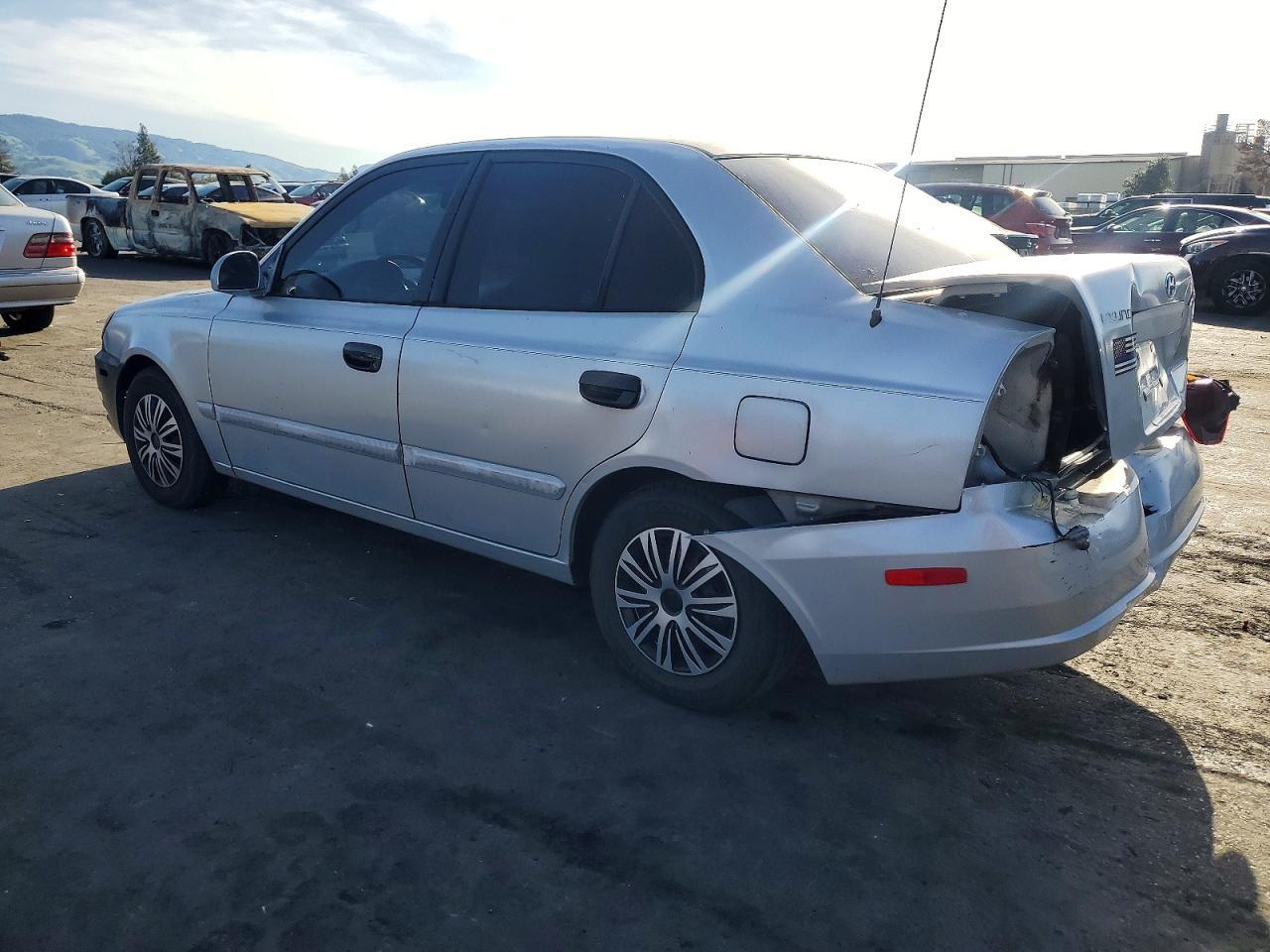 2004 HYUNDAI ACCENT