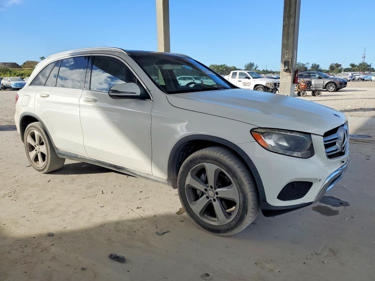 2017 MERCEDES-BENZ GLC-Class