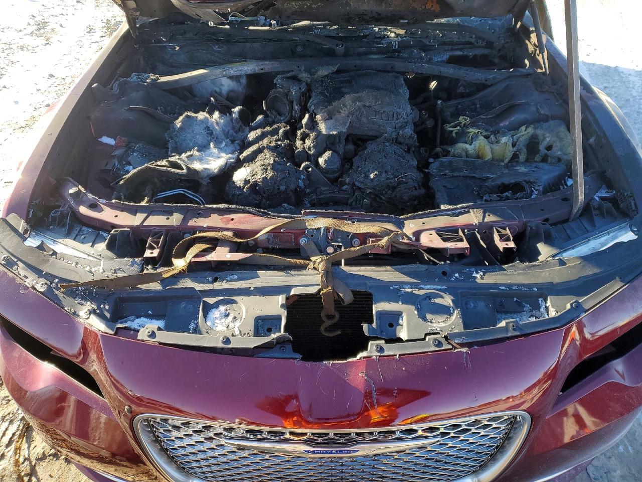 2019 CHRYSLER 300